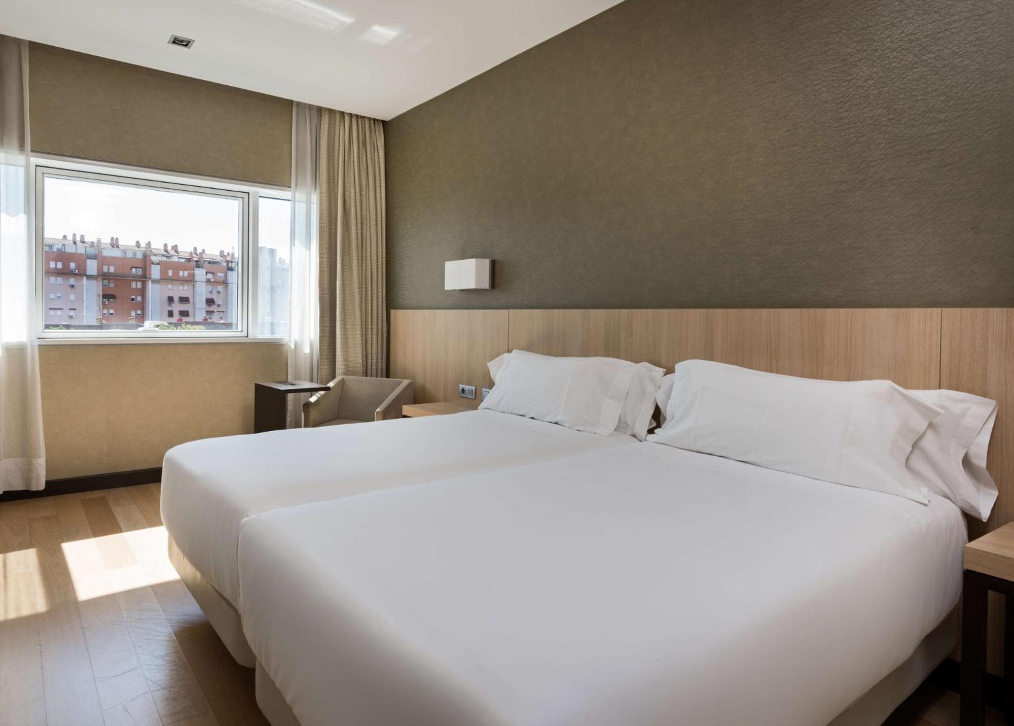 Nh Madrid Ribera Del Manzanares Hotel Bagian luar foto