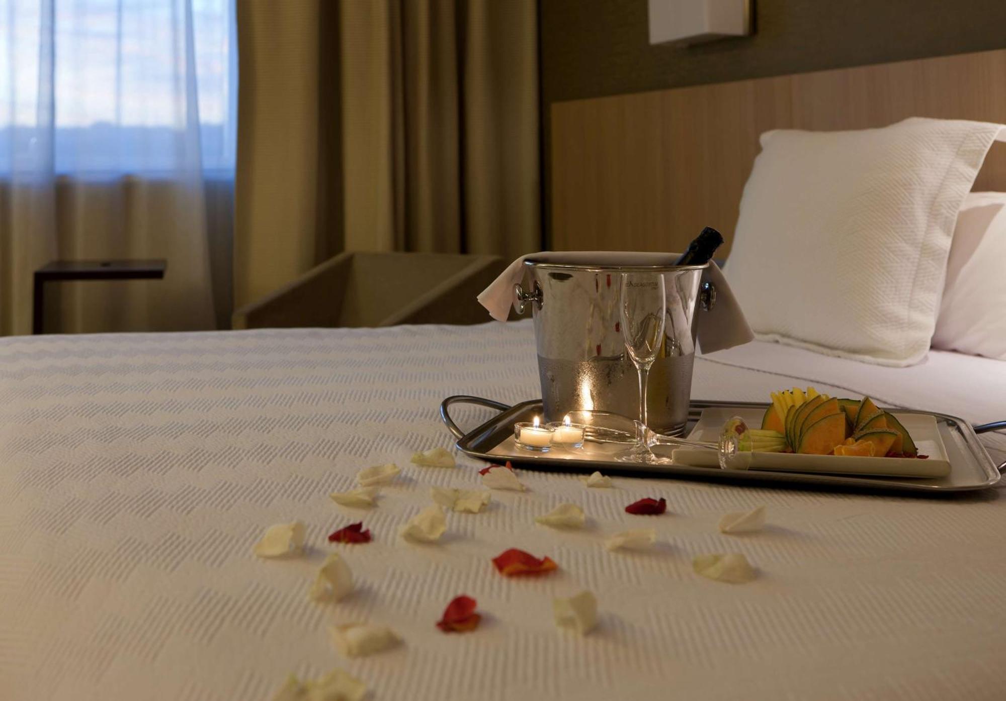 Nh Madrid Ribera Del Manzanares Hotel Bagian luar foto