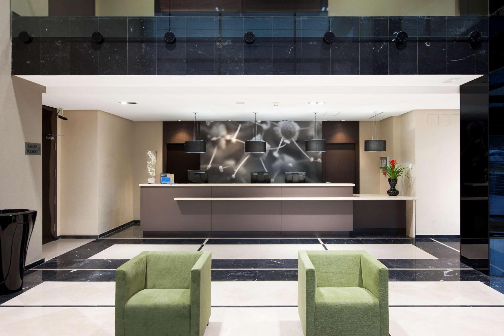 Nh Madrid Ribera Del Manzanares Hotel Bagian luar foto