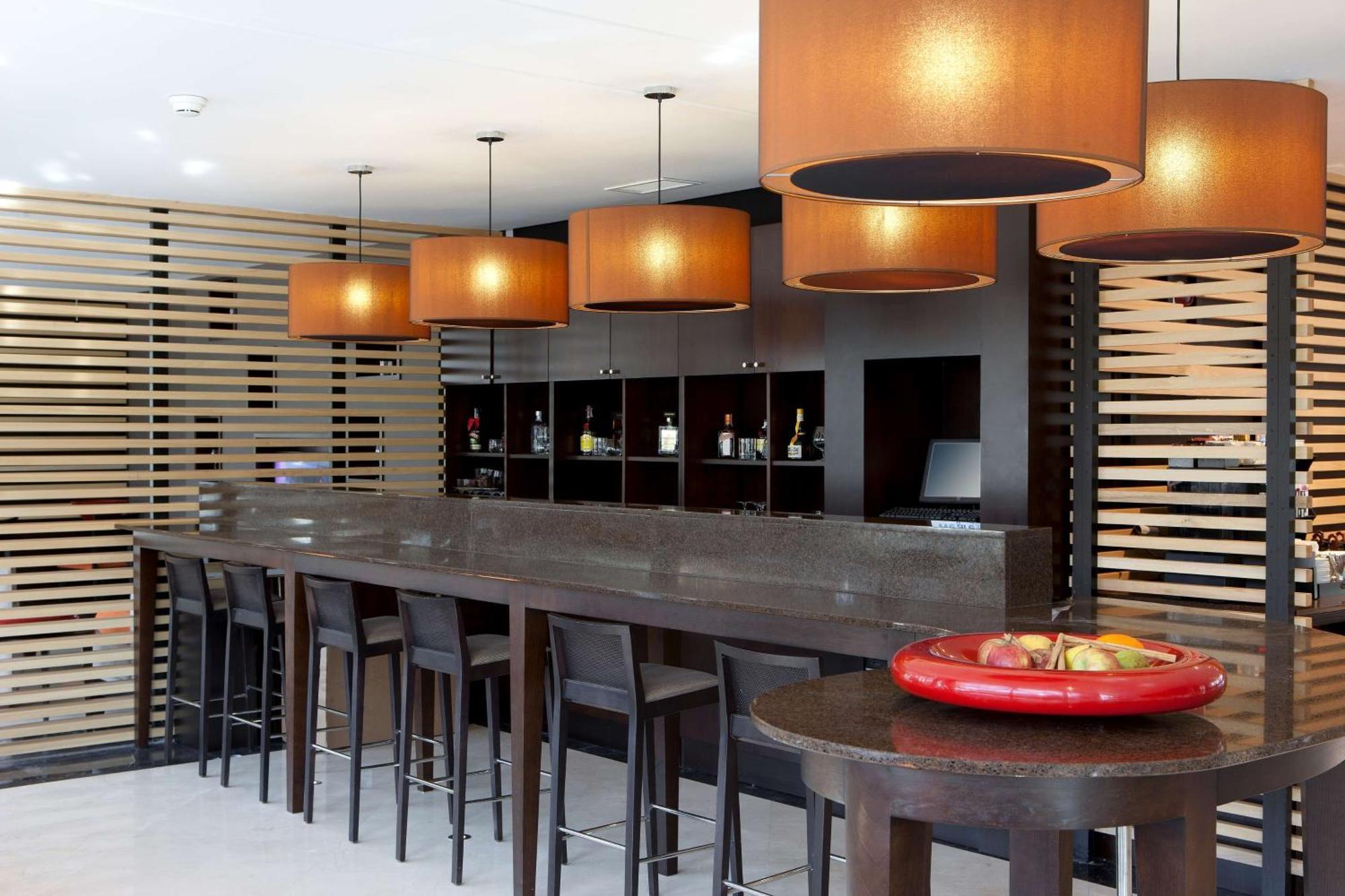 Nh Madrid Ribera Del Manzanares Hotel Bagian luar foto