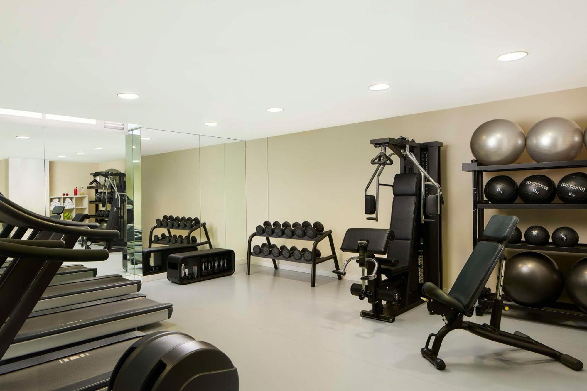 Nh Madrid Ribera Del Manzanares Hotel Bagian luar foto