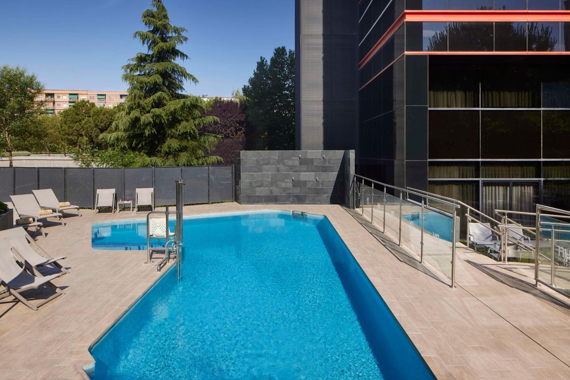 Nh Madrid Ribera Del Manzanares Hotel Bagian luar foto